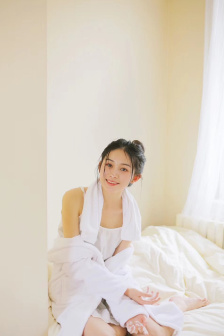 阿富汗一女市长飞抵德国